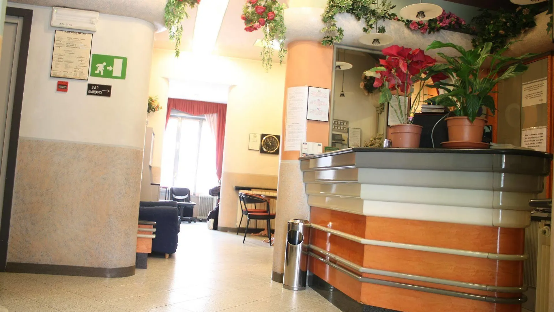 Hotel Mazzini Letoianni 3*,