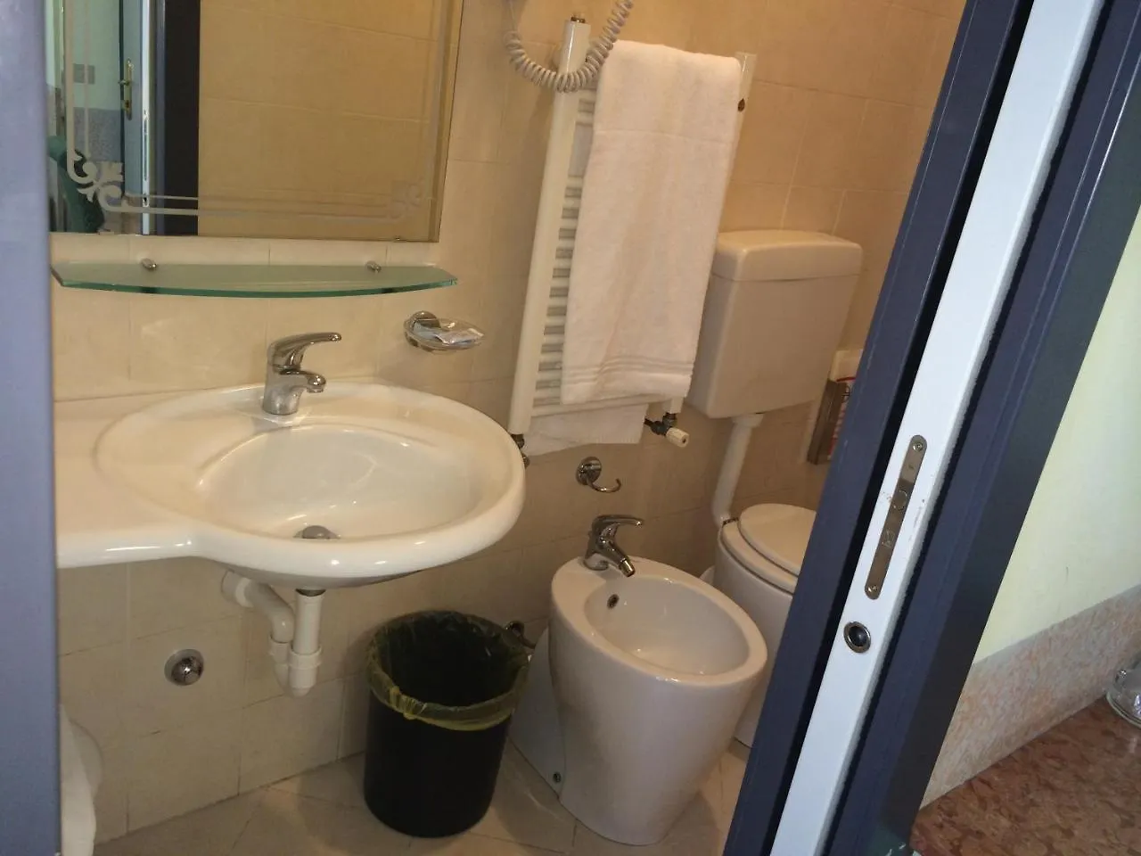 Hotel Mazzini Letoianni