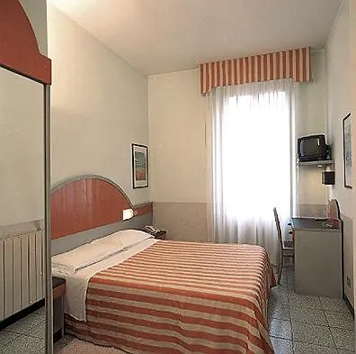 Hotel Mazzini Letoianni