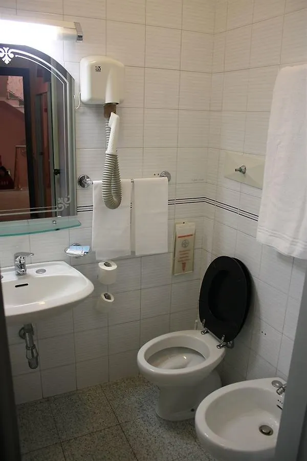 Hotel Mazzini Letoianni