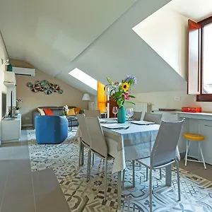 Renovated Penthouse Duomo&via Torino , Milano Italia